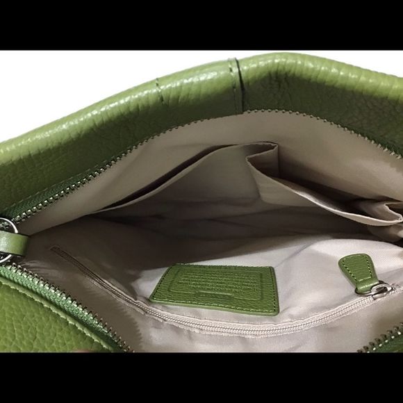 Coach Rare Green Leather Shoulder Crossbody Bag Good PreOwned Condition - Picture 11 of 13